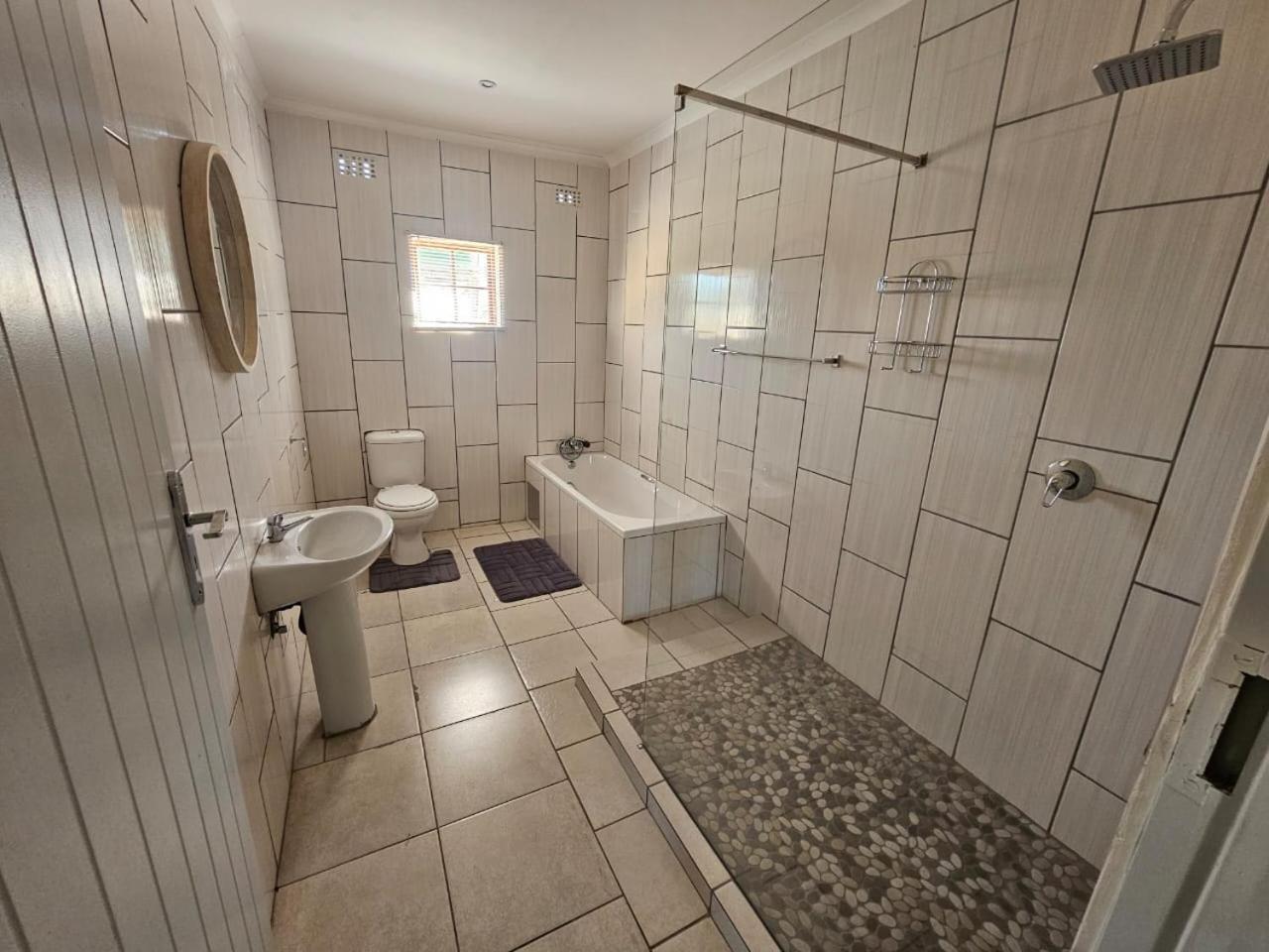 Dagha Boys Villa Khwai Exteriör bild