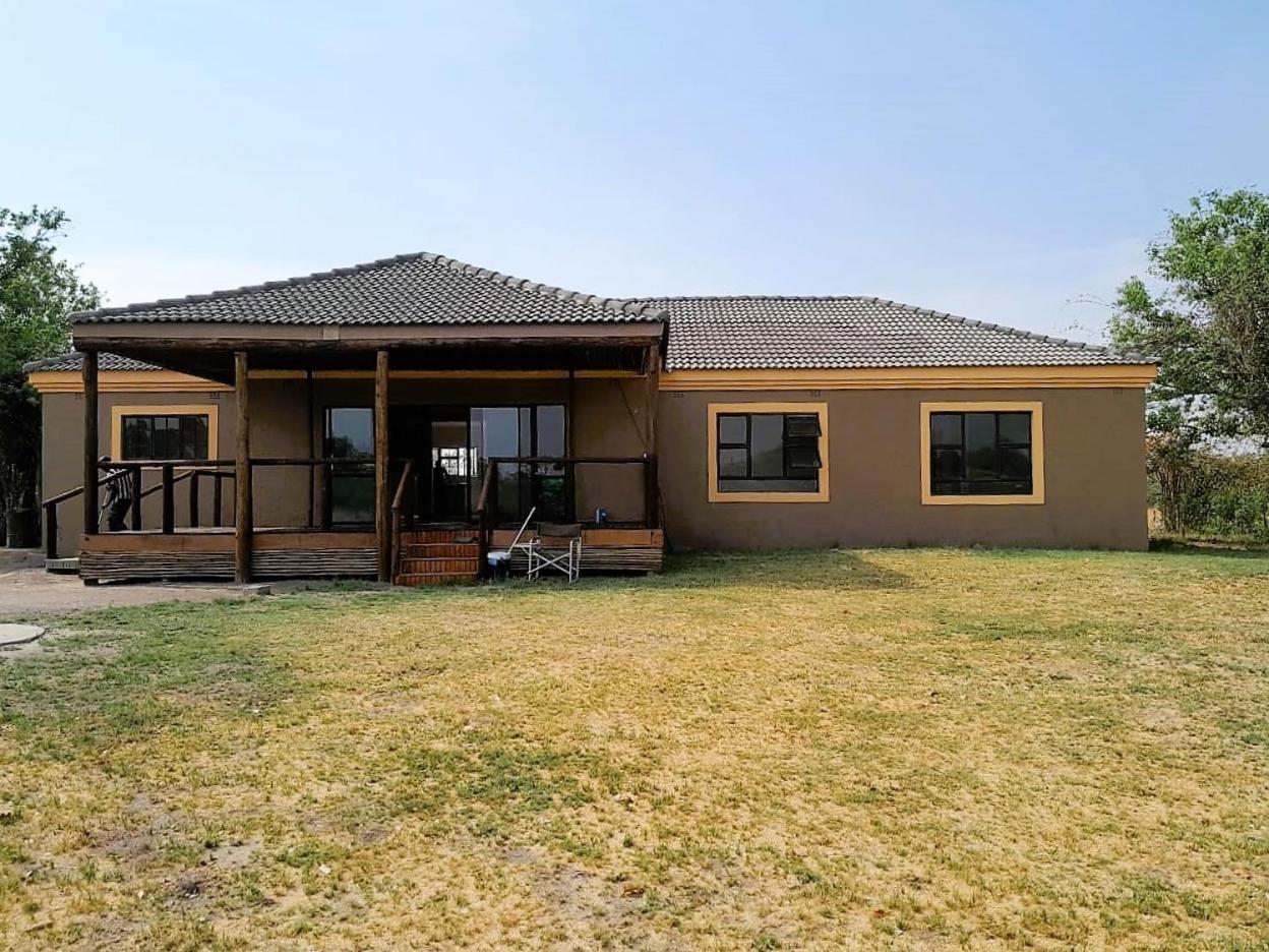Dagha Boys Villa Khwai Exteriör bild